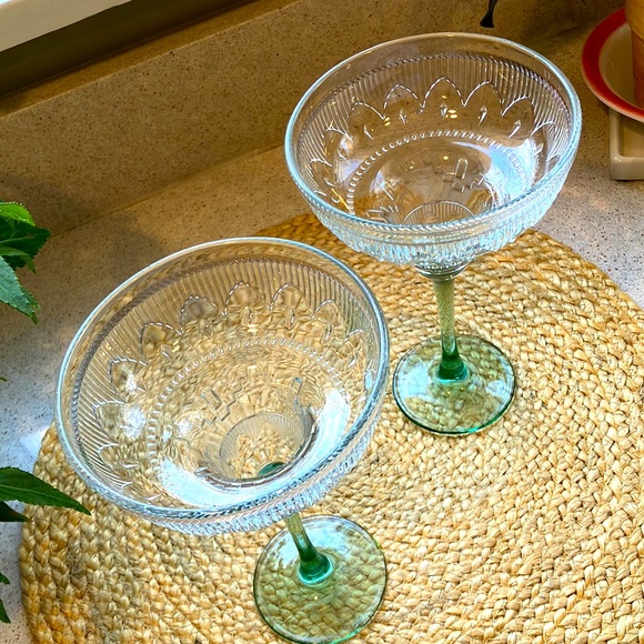 (2) Cristal d'Arques-Durand Sombrero Margarita Glasses w/ Green Stem - Picture 3 of 12